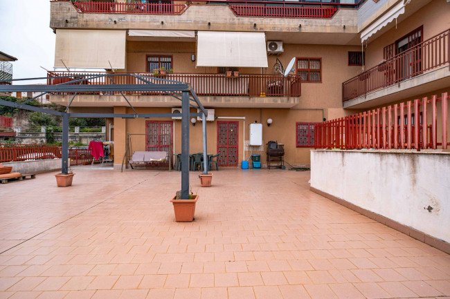 Appartamento in vendita a Aci Castello 