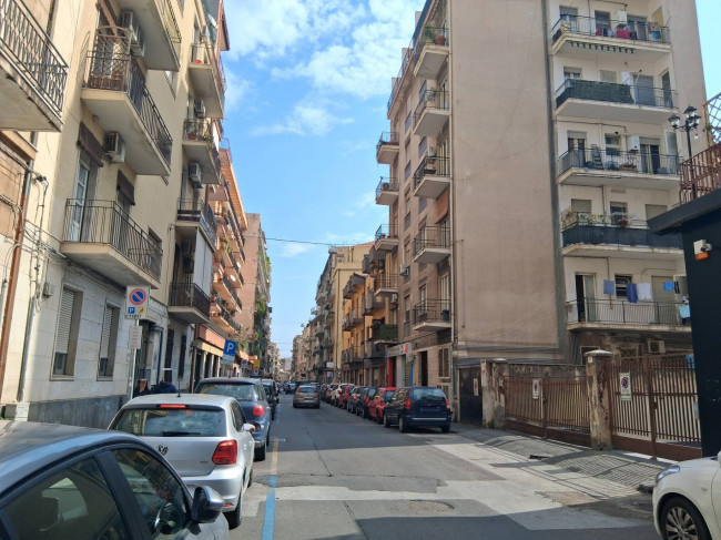 Locale commerciale in vendita a Catania 