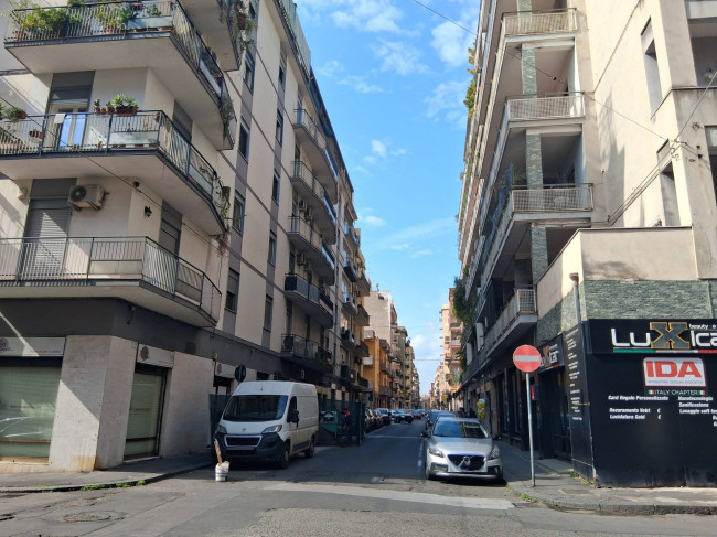 Locale commerciale in vendita a Catania 