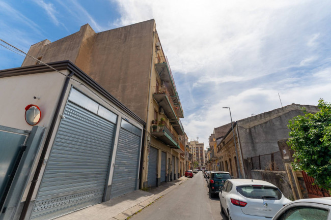 Appartamento in vendita a Catania Via P. Nicola - Picanello