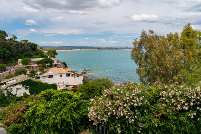 Appartamento in vendita a Augusta Costa Saracena