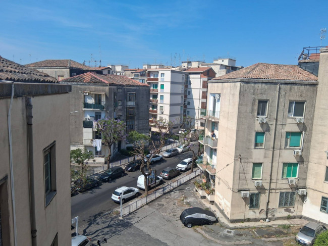 Appartamento in vendita a Catania Vulcania