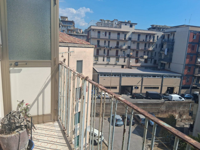 Appartamento in vendita a Catania Vulcania