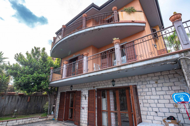 Villa in vendita a Trecastagni 