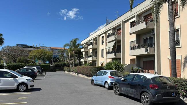 Locale commerciale in vendita a Catania 