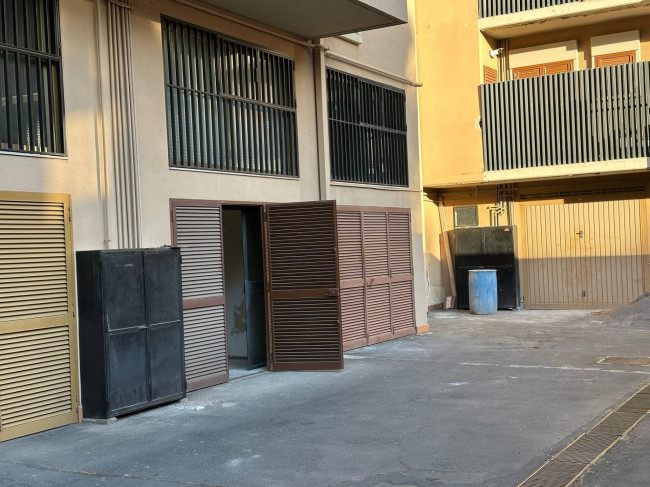 Box o garage in vendita a Catania 