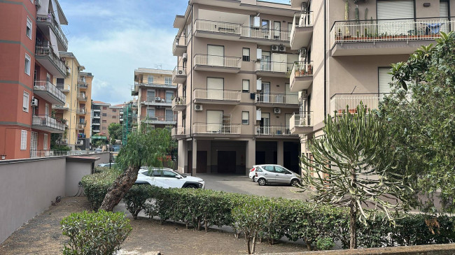 Appartamento in vendita a Catania Vulcania