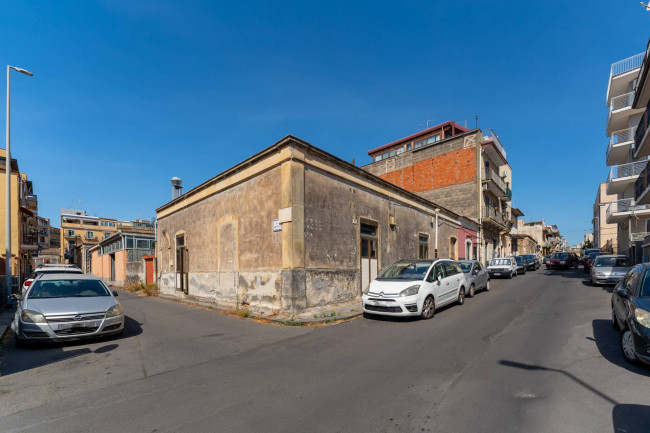 Casa singola in vendita a Catania Via P. Nicola - Picanello