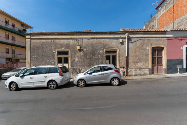 Casa singola in vendita a Catania Via P. Nicola - Picanello