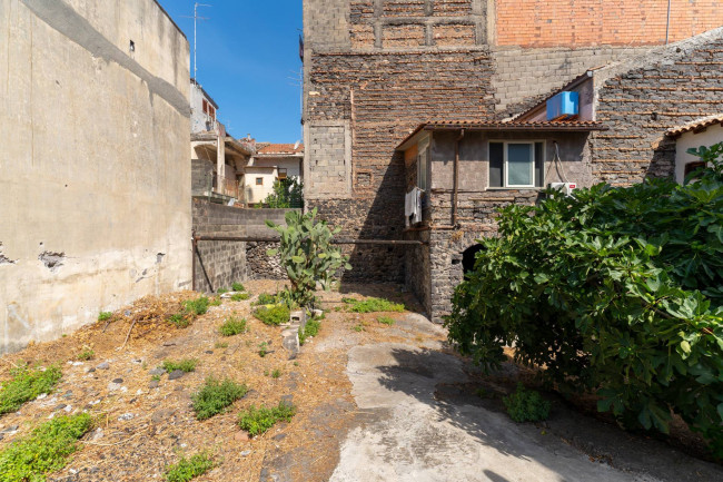 Casa singola in vendita a Catania Via P. Nicola - Picanello