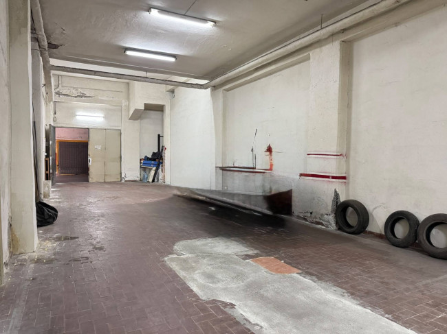 Locale commerciale in vendita a Catania Lincoln/Corso Delle Province/Imbriani