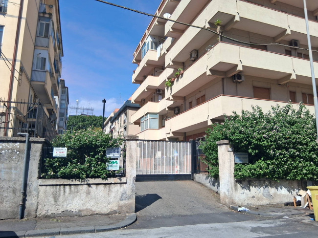 Appartamento in vendita a Catania Lincoln/Corso Delle Province/Imbriani