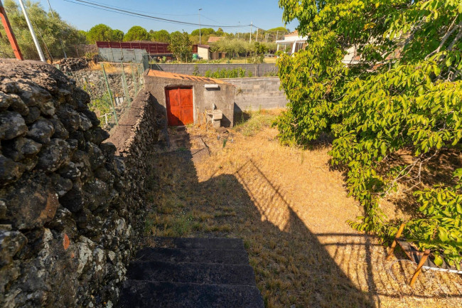 Casa singola in vendita a Nicolosi 