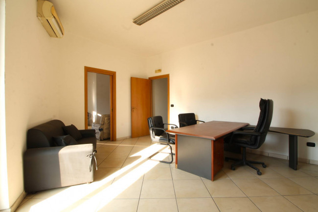 Studio/Ufficio in affitto a San Cipriano d'Aversa
