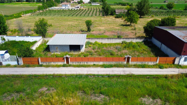 Terreno Agricolo in vendita a Villa di Briano