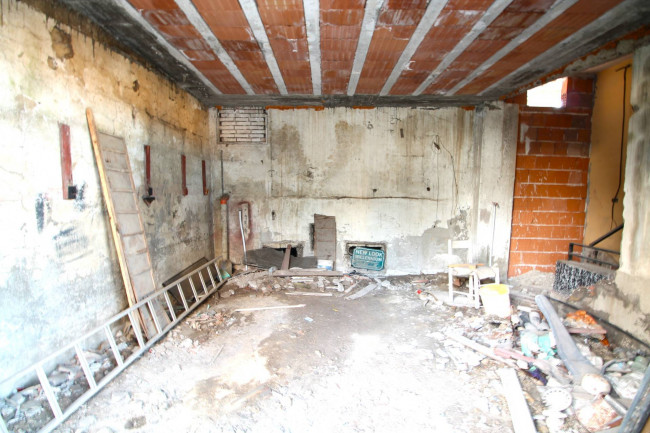 Deposito in affitto a Trentola-Ducenta