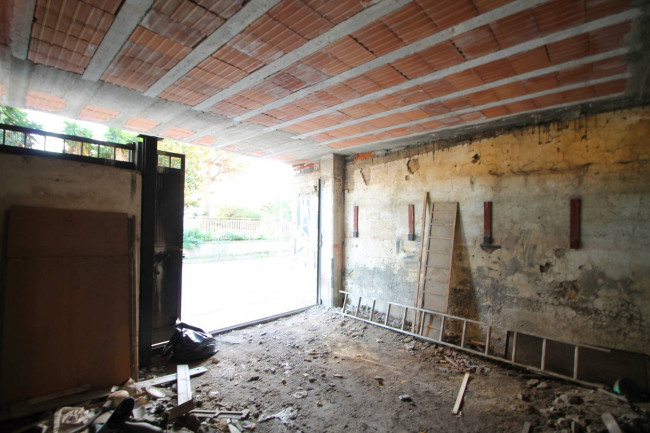 Deposito in affitto a Trentola-Ducenta