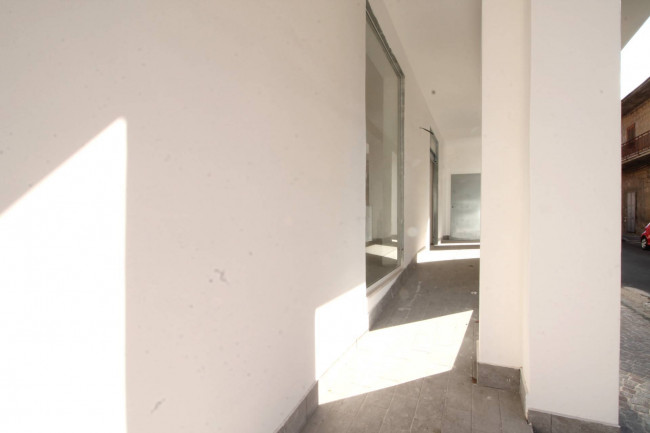 Locale commerciale in vendita a Casaluce