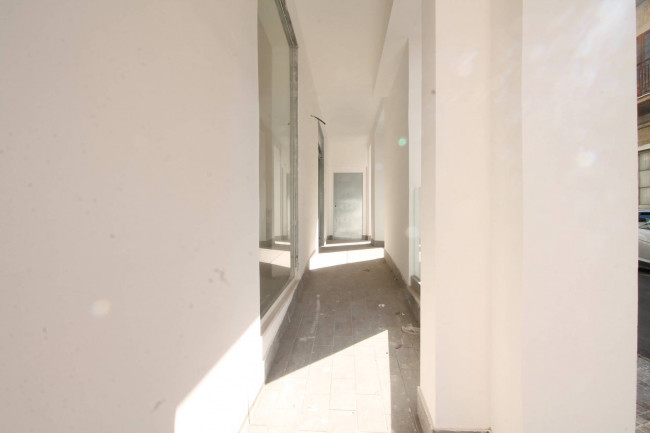 Locale commerciale in vendita a Casaluce