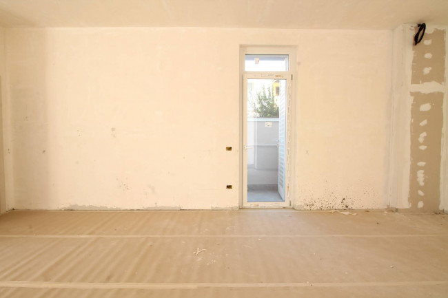 Locale commerciale in vendita a Casaluce