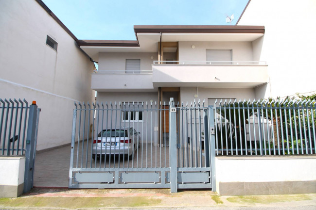 Villa in vendita a Casapesenna