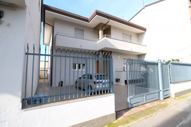 Villa in vendita a Casapesenna