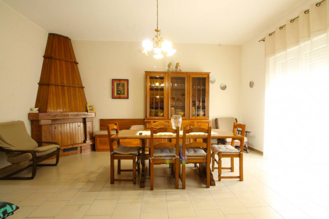 Villa in vendita a Casapesenna