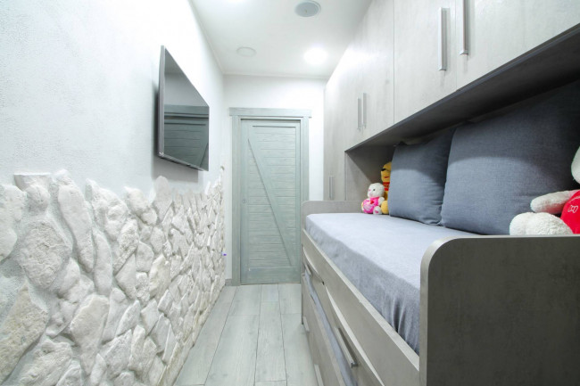 Appartamento in vendita a Napoli