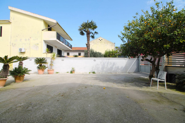 Casa singola in vendita a Villa Literno