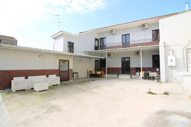 Casa singola in vendita a Villa Literno
