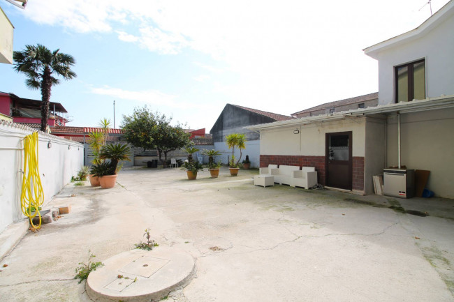 Casa singola in vendita a Villa Literno