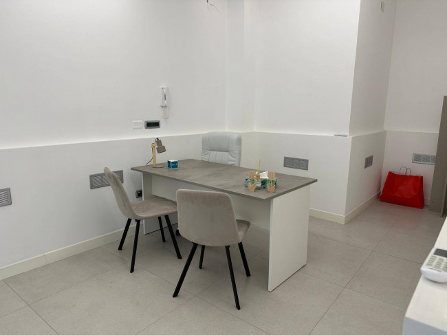 Studio/Ufficio in affitto a Aversa