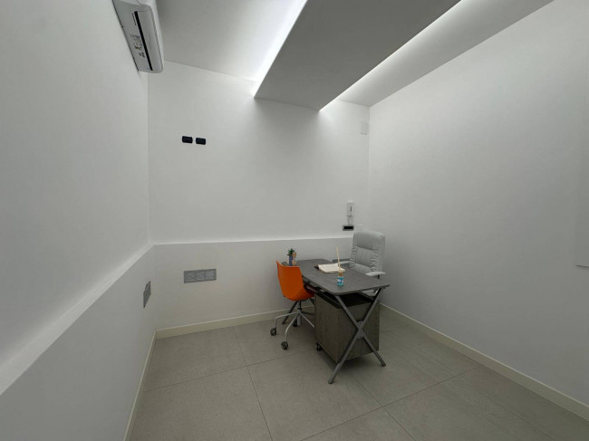 Studio/Ufficio in affitto a Aversa
