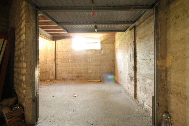 Garage in vendita a Frignano