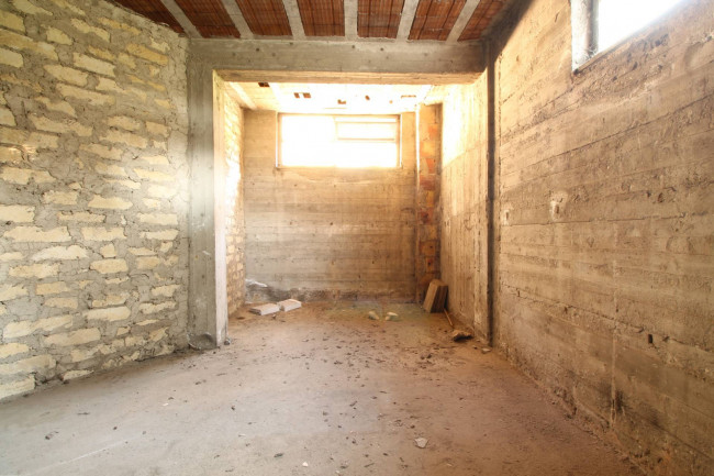 Garage in vendita a Frignano