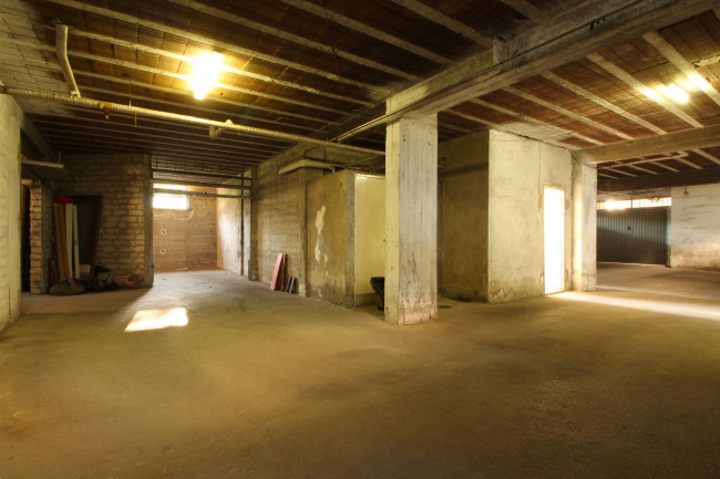 Garage in vendita a Frignano
