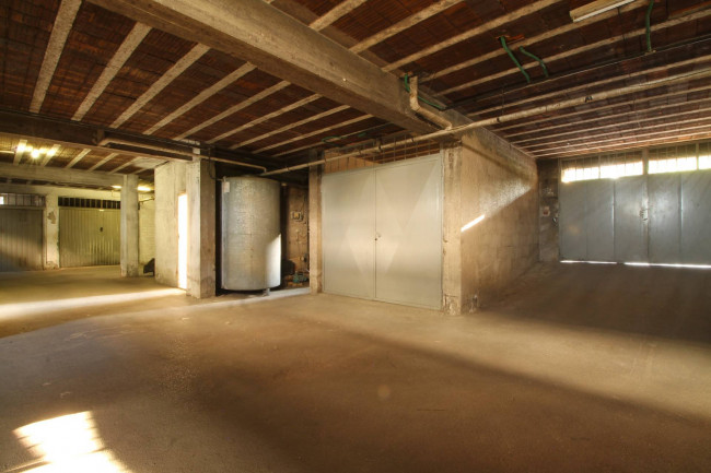 Garage in vendita a Frignano