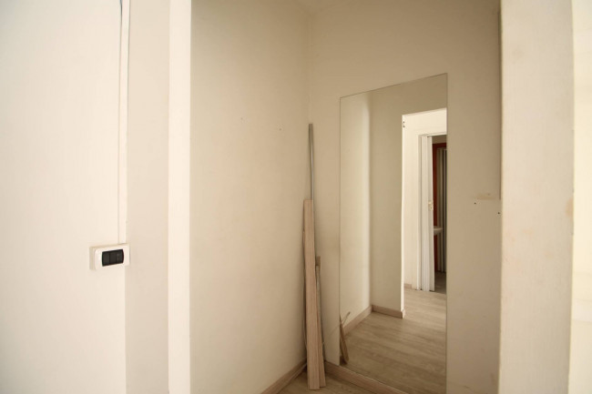 Locale commerciale in affitto a Trentola-Ducenta