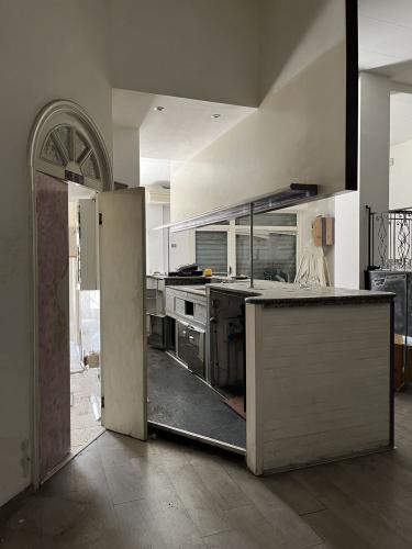 Locale commerciale in vendita a Ascoli Piceno