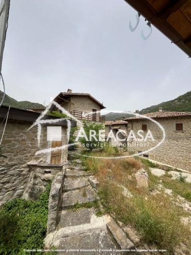 Casa singola in vendita a Acquasanta Terme