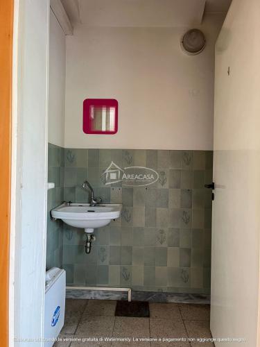 MAGAZZINO in vendita a Ascoli Piceno