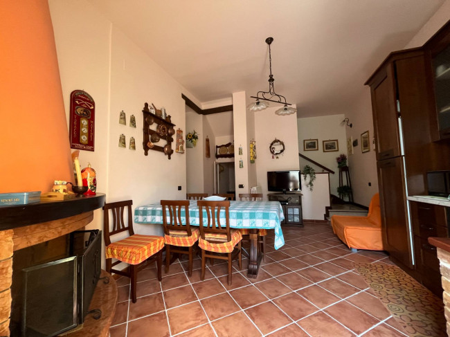 Casa singola in vendita a Rotella