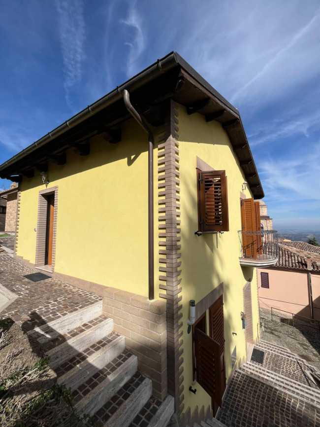 Casa singola in vendita a Rotella