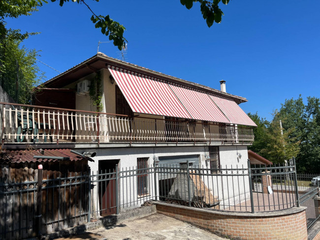 Casa singola in vendita a Civitella del Tronto