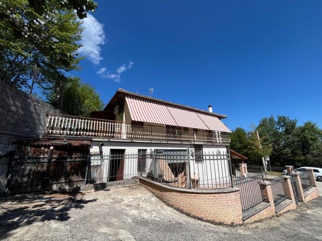 Casa singola in vendita a Civitella del Tronto