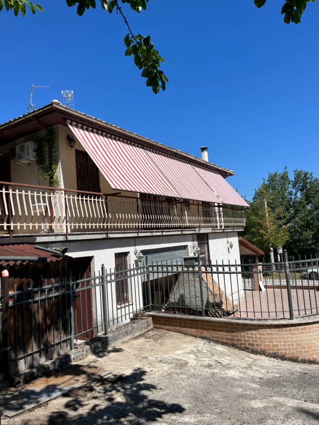 Casa singola in vendita a Civitella del Tronto