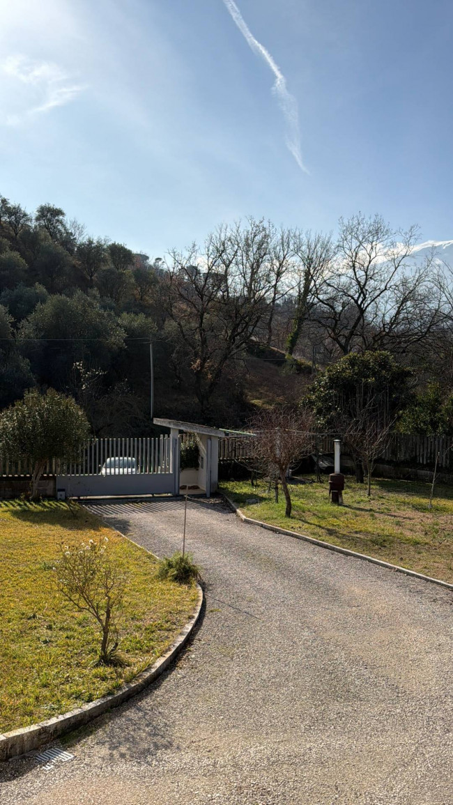 Casa singola in vendita a Folignano