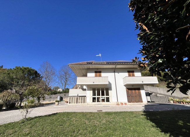 Casa singola in vendita a Folignano