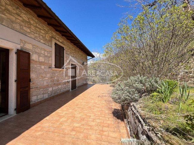 Casa singola in vendita a Acquasanta Terme