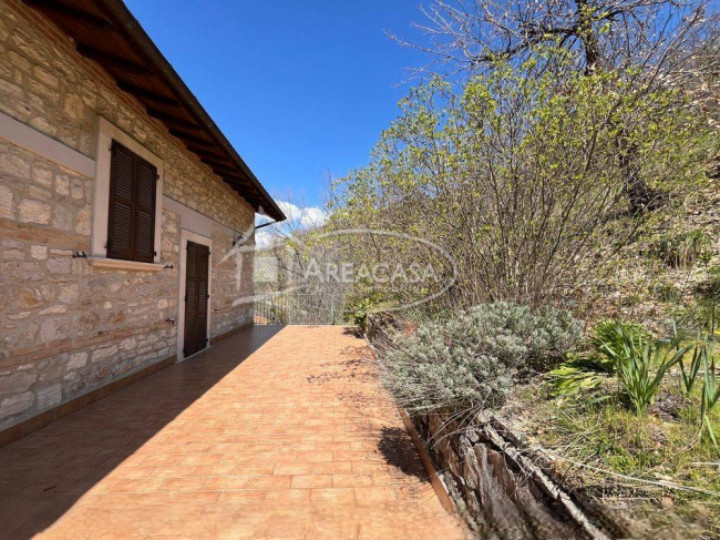 Casa singola in vendita a Acquasanta Terme